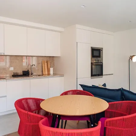 Pardal 15 - Boutique 2 Bed With Free Parking Nearby Апартаменти
