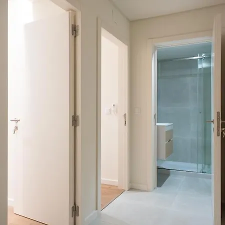 Pardal 15 - Boutique 2 Bed With Free Parking Nearby Lisboa
