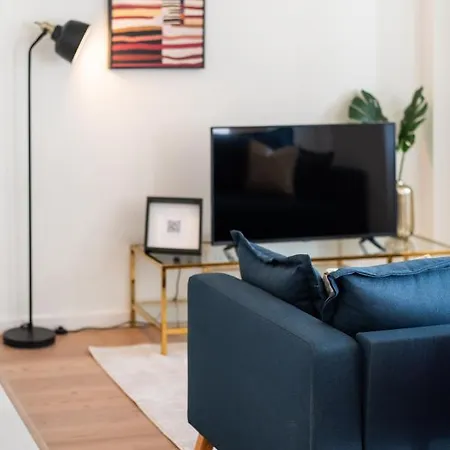 Pardal 15 - Boutique 2 Bed With Free Parking Nearby Апартаменти *