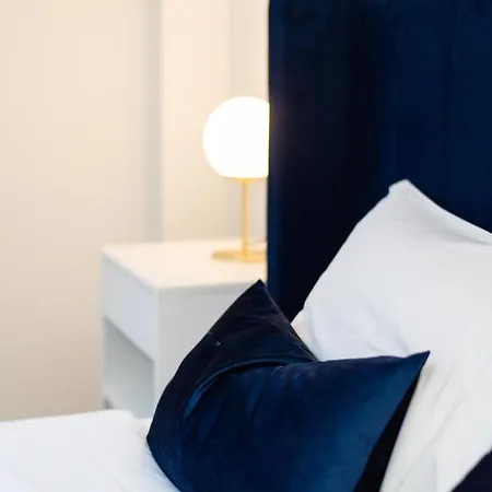 Pardal 15 - Boutique 2 Bed With Free Parking Nearby Апартаменти *