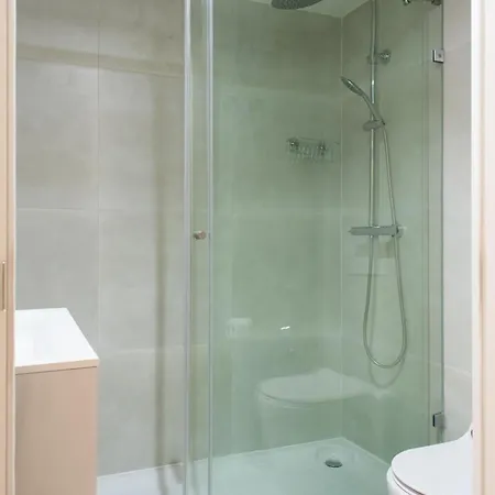 Апартаменти Pardal 15 - Boutique 2 Bed With Free Parking Nearby *