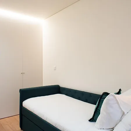 Pardal 15 - Boutique 2 Bed With Free Parking Nearby